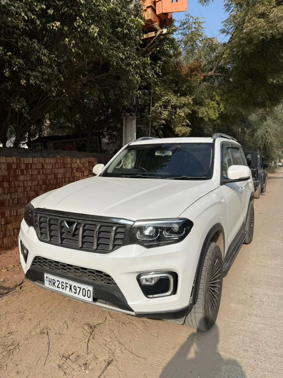 Mahindra Scorpio-N White